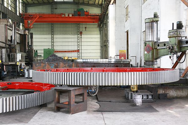 大齒輪加工廠家解析：從原材料到成品，大齒輪加工過程的技術優勢